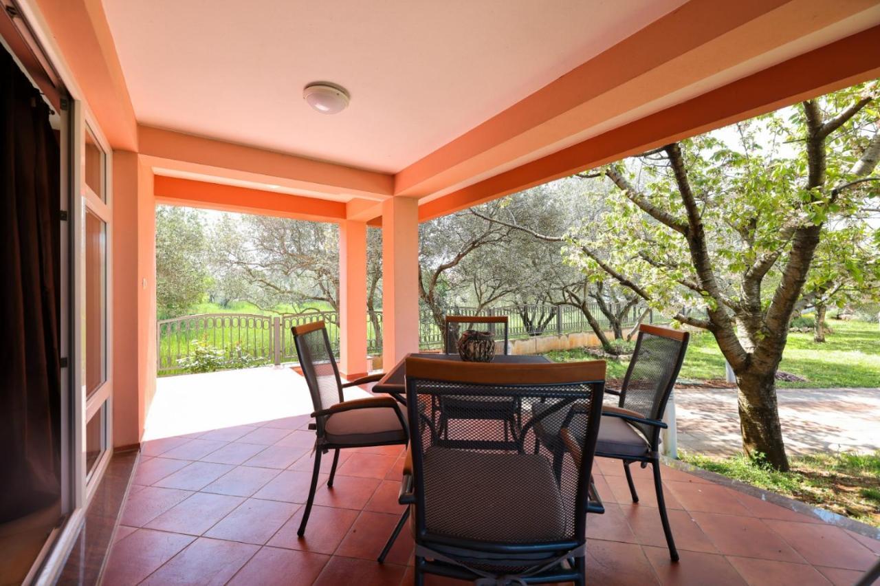 Holiday Home Cvita ซูโกชัน ภายนอก รูปภาพ