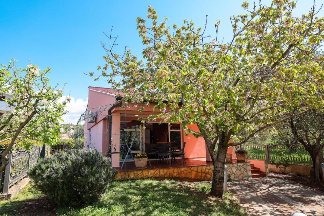 Holiday Home Cvita ซูโกชัน ภายนอก รูปภาพ