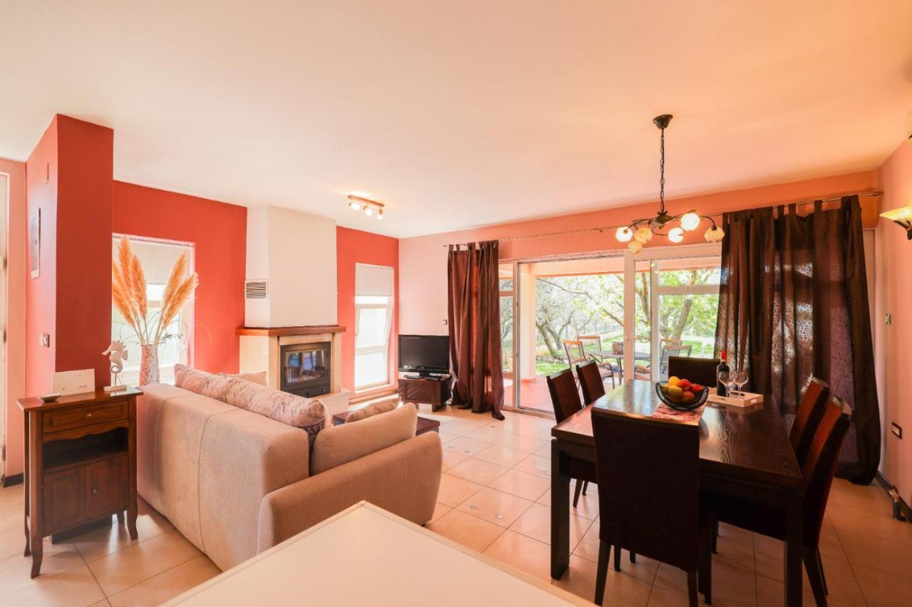 Holiday Home Cvita ซูโกชัน ภายนอก รูปภาพ