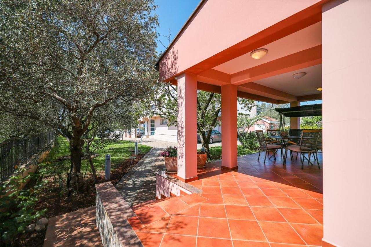 Holiday Home Cvita ซูโกชัน ภายนอก รูปภาพ