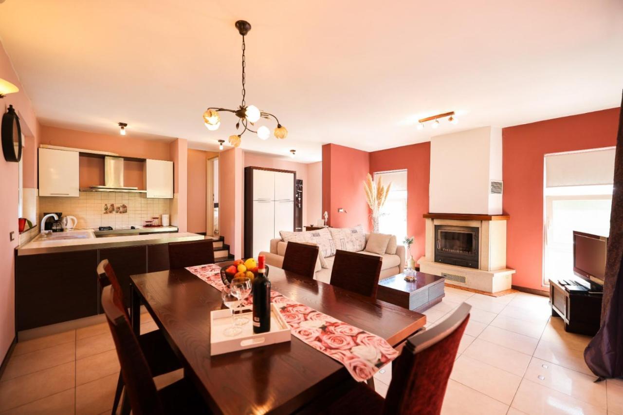 Holiday Home Cvita ซูโกชัน ภายนอก รูปภาพ
